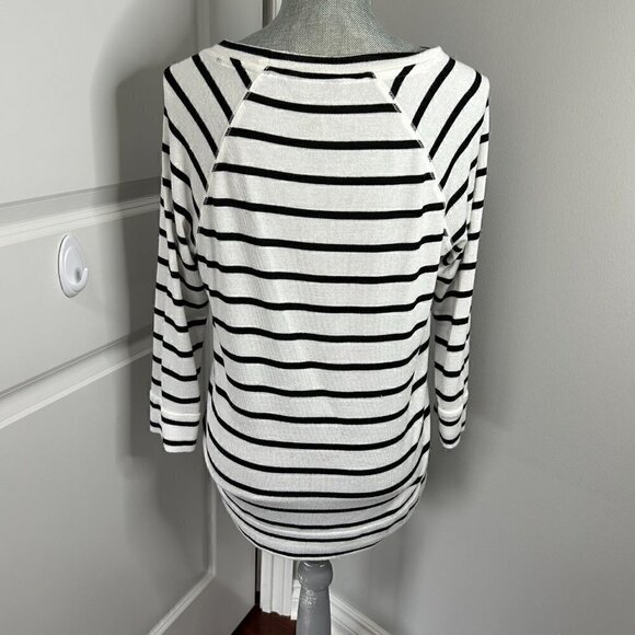 41 Hawthorn Three Quarter Sleeve Raglan Knit Top Stripped Size M EUC - Picture 3 of 3